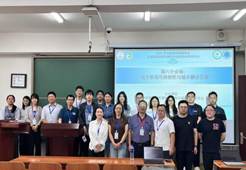 会议室里的人们 AI 生成的内容可能不正确。